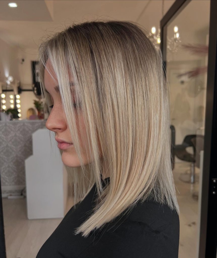 Asymmetrical Side Cut (Short Hair Trends for Women)