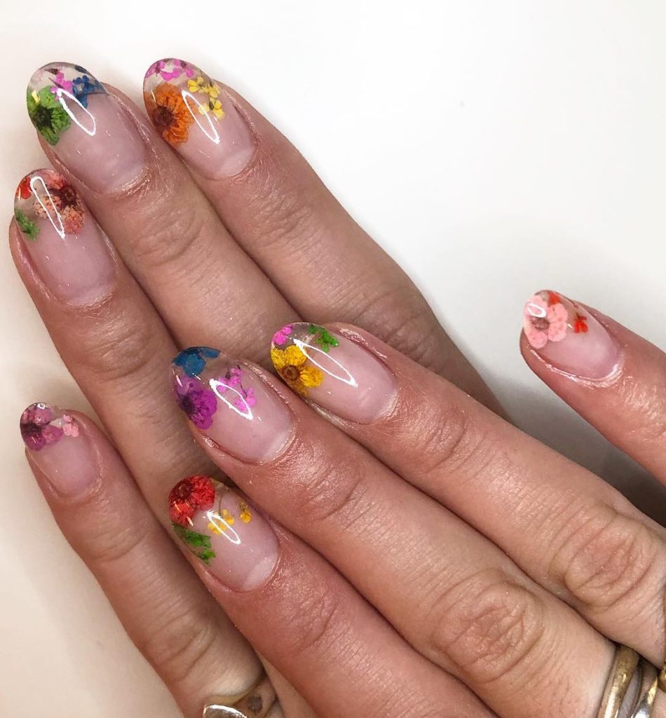 Pressed Flower Nails (Spring Nail Trends 2025)