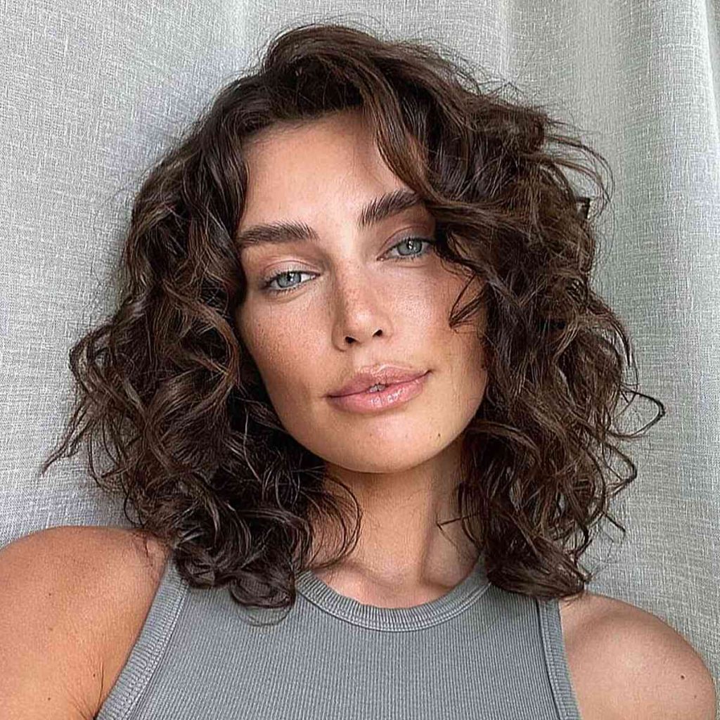 Curled Lob with Volume (Prom Hairstyles for Medium Hair)